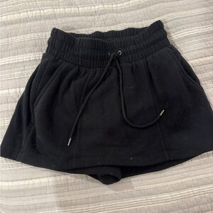 Black target athletic skort